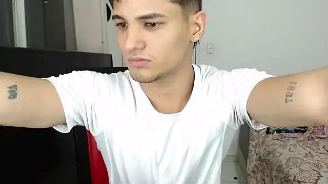 Alex_mojica on StripChat