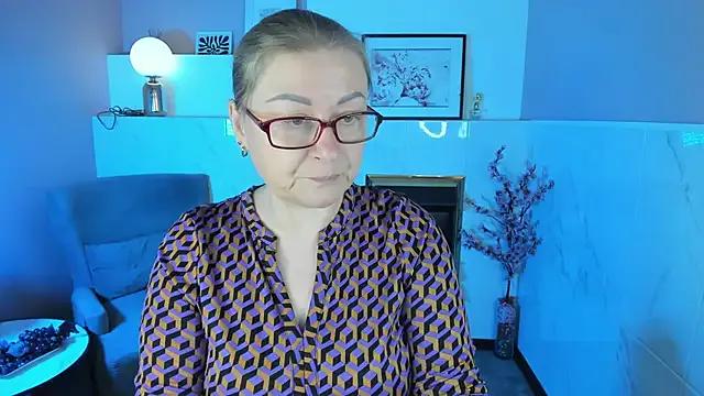 AlexandraKind on StripChat