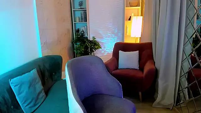 AlexandraKind on StripChat