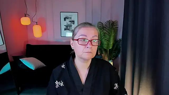 AlexandraKind on StripChat