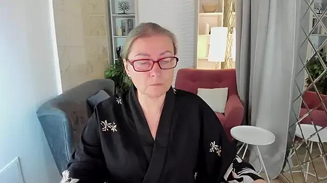 AlexandraKind on StripChat