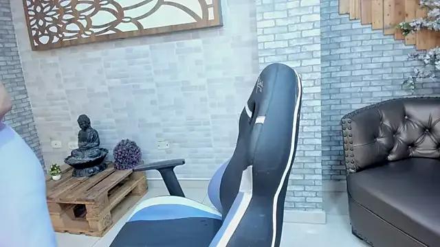 Alisonn_Doll on StripChat