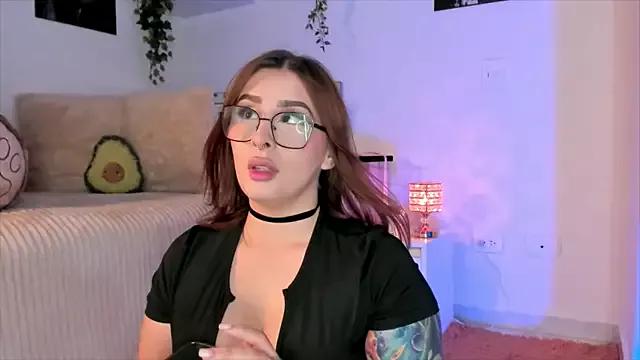 Alissonroses on StripChat