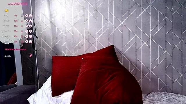 Allure_goldennX on StripChat