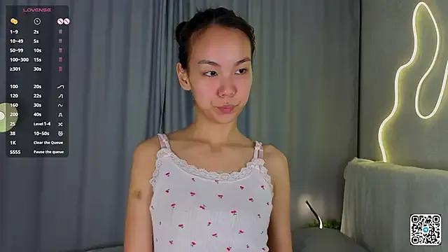 AlodiaAxley on StripChat