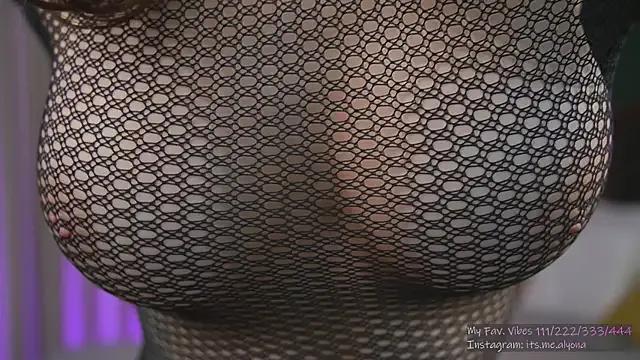 Alyonaqueen_ on StripChat