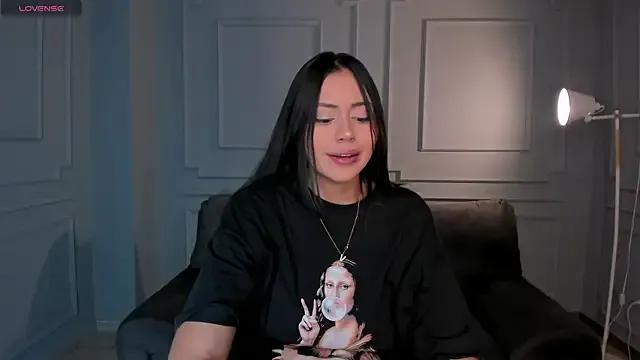 AmbarJames_ on StripChat