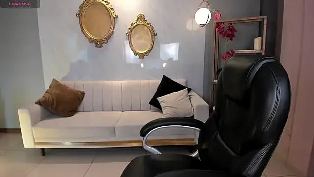 AmbarJames_ on StripChat