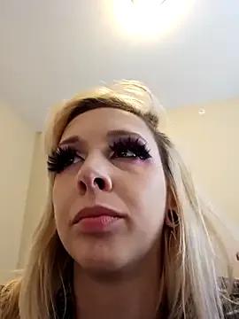 AmethystFoxx on StripChat