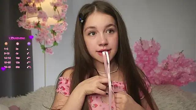 AmiLewis on StripChat