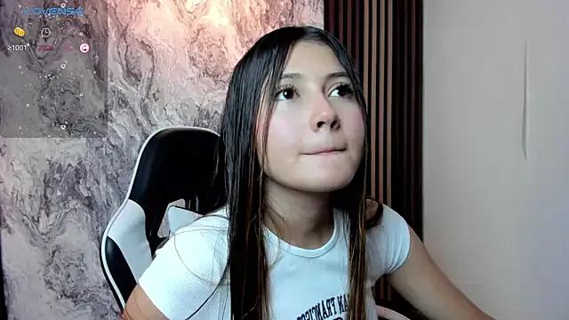 amy_innocent_1 on StripChat