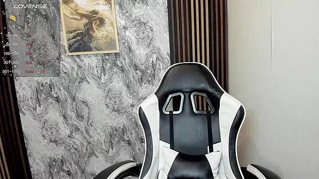 amy_innocent_1 on StripChat