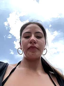 Andrea_19blonde on StripChat