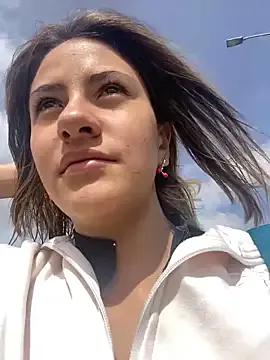 Andrea_19blonde on StripChat