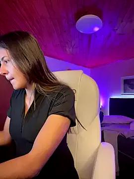 Andrea_19blonde on StripChat