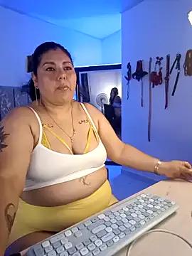 AndreaKinky on StripChat