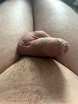 Andrew150394 on StripChat