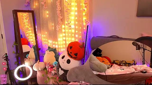 Angel-Lewd-Cake on StripChat