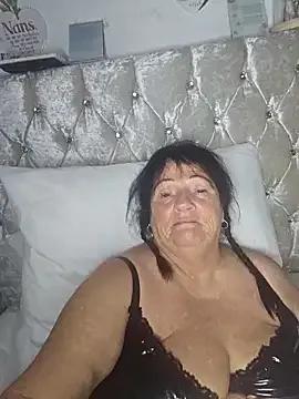 Angeldelightt — Spit on boobs