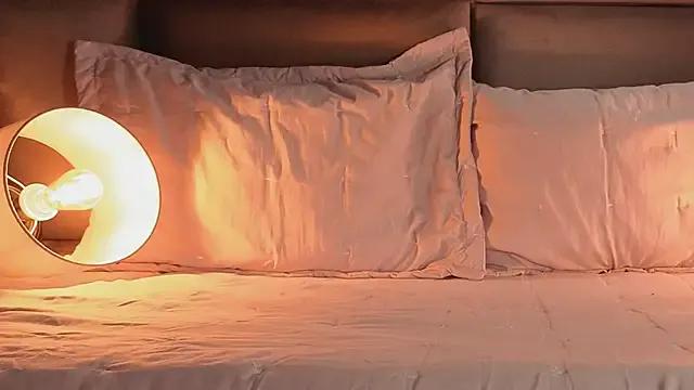 angelinepossy on StripChat