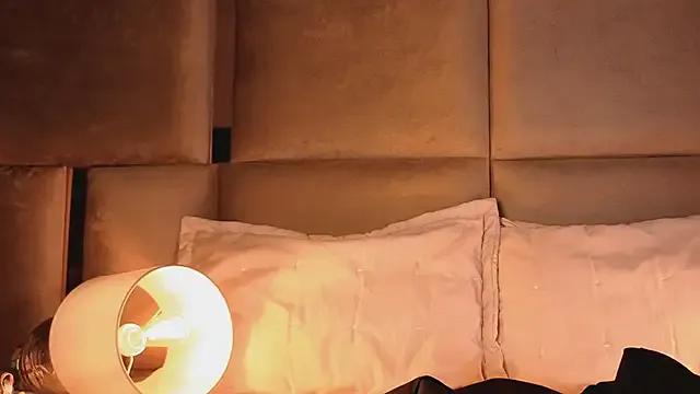 angelinepossy on StripChat