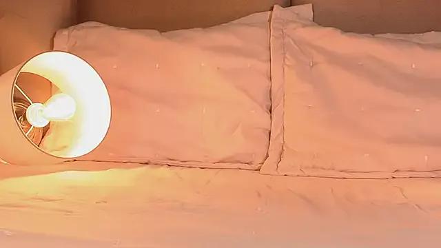 angelinepossy on StripChat