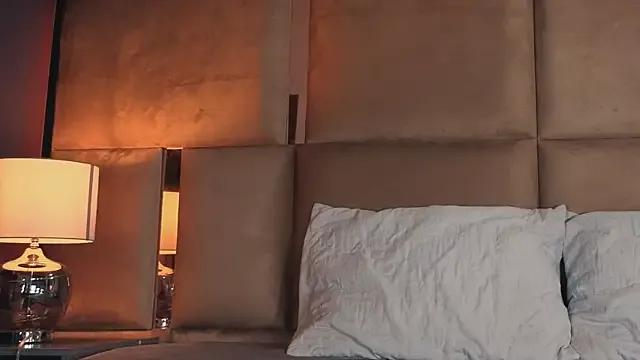 angelinepossy on StripChat