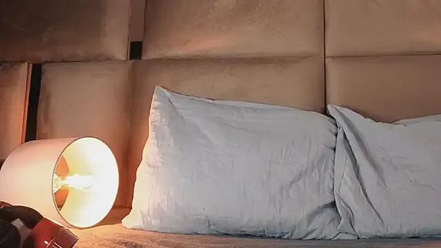 angelinepossy on StripChat