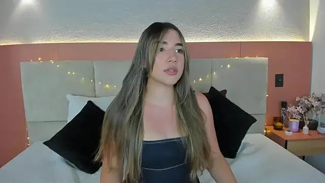 AniiRose on StripChat