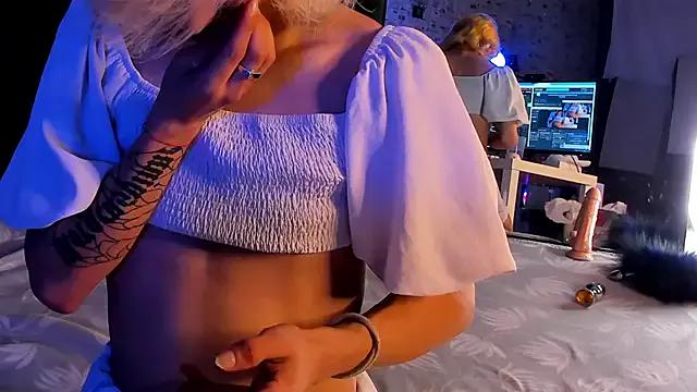 Anjela_Botton on StripChat