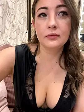 AnnaBri on StripChat