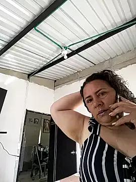 Anny_37 on StripChat