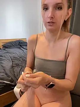 AnnyBelleX on StripChat