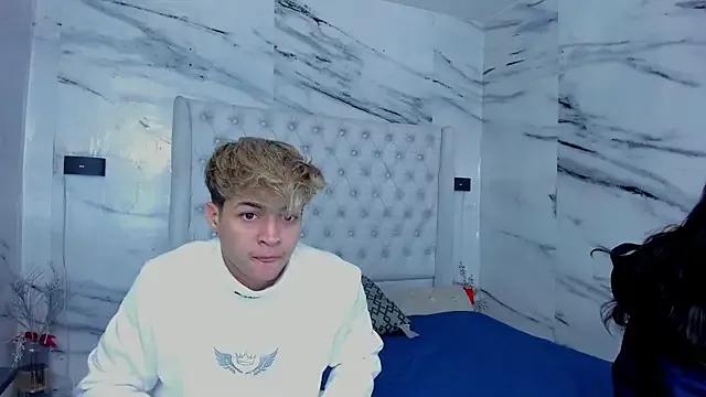 Ari_and_Storm on StripChat