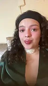 AriaHeavenss on StripChat