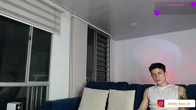 ashely_ryan24 on StripChat