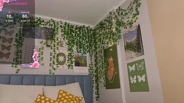 Ashley_Pierce — shaking with ass