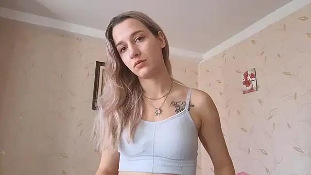 Auroragin on StripChat