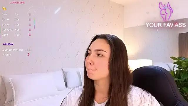 ava_blue on StripChat