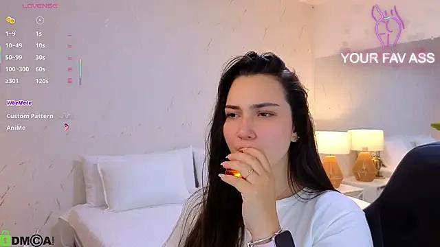 ava_blue on StripChat