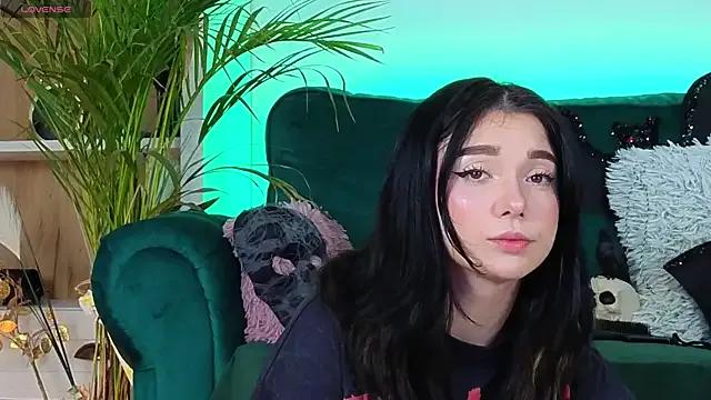 Avery-- on StripChat