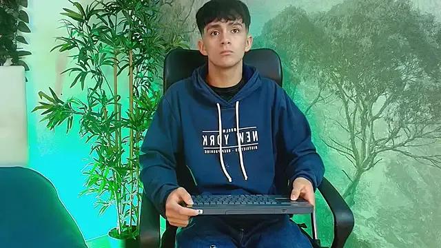 Axel_Draven on StripChat