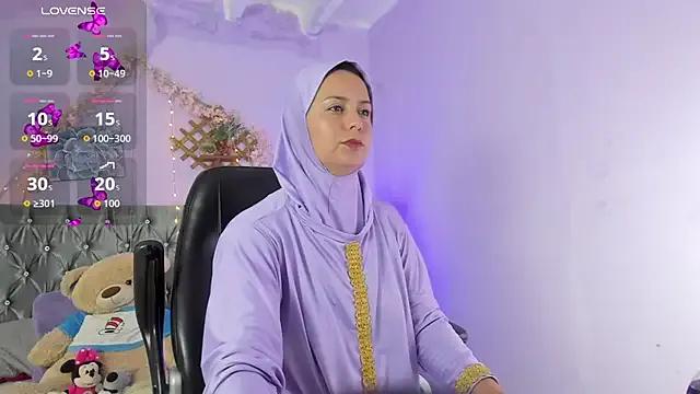 BadraSaadi on StripChat