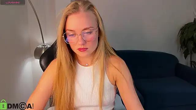 Barbie_Lis on StripChat