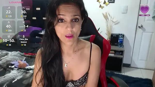 BasmaHernandez on StripChat