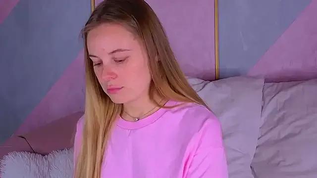 BeatriceEsmont on StripChat