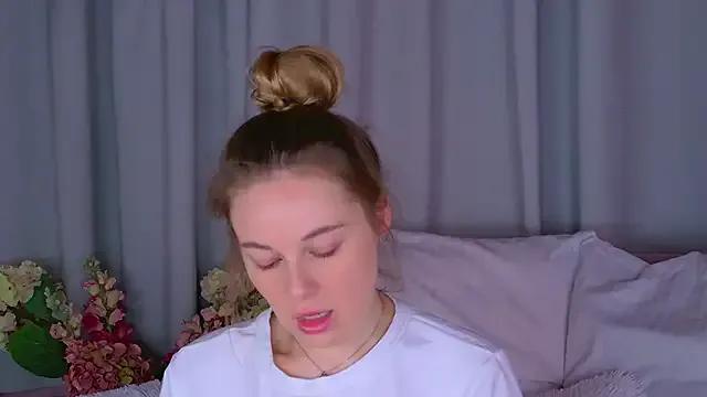 BeatriceEsmont on StripChat