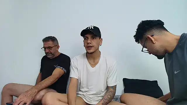 Benjamin_show on StripChat