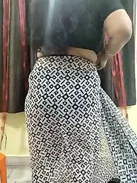 bhuvana_555 on StripChat