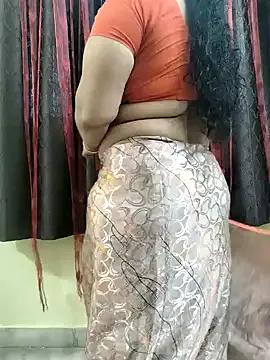 bhuvana_555 on StripChat